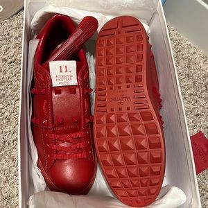 valentino rockstud untitled rosso